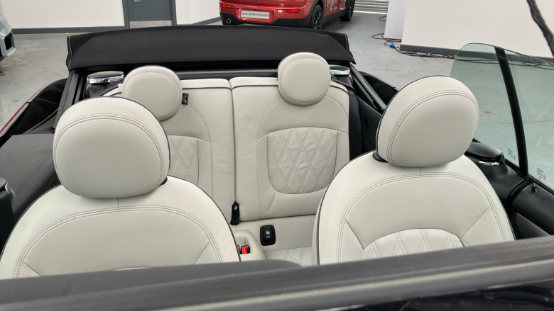 MINI Convertible 2.0 Cooper S Exclusive 2dr Auto [Comfort Pack] Petrol Convertible